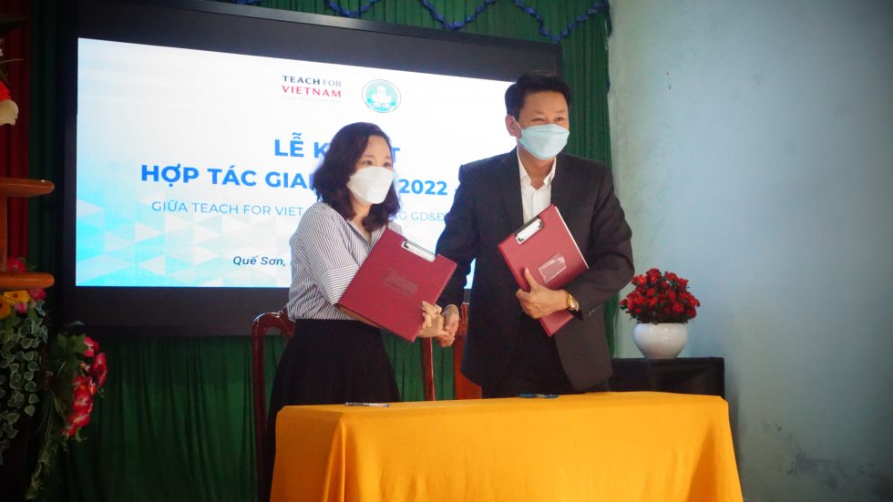 Lễ ký kết thỏa thuận hợp tác và hỗ trợ phát triển giáo dục huyện Quế Sơn giai đoạn 2022-2025 và Khánh thành các phòng STEM LAB Lễ ký kết thỏa thuận hợp tác và hỗ trợ phát triển giáo dục huyện Quế Sơn giai đoạn 2022-2025 và Khánh thành các phòng STEM LAB